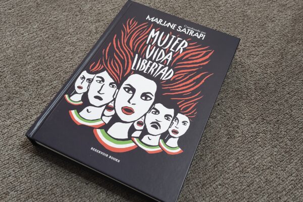 Portada Mujer Vida Libertad, de Marjane Satrapi. Foto: Benjamín García