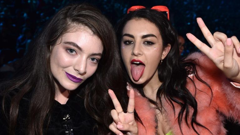 Charli XCX y Lorde. Foto: Cooperativa